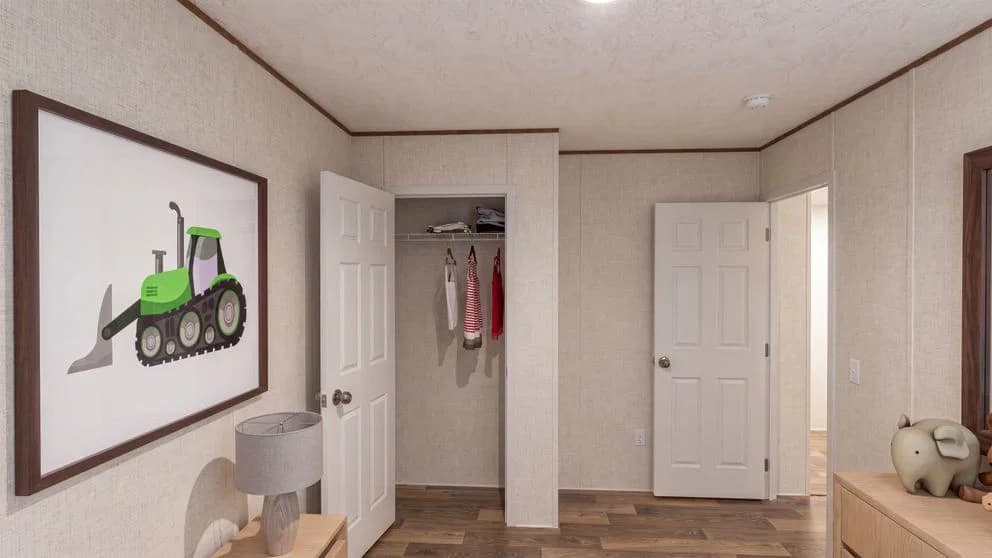 Oak interior home features