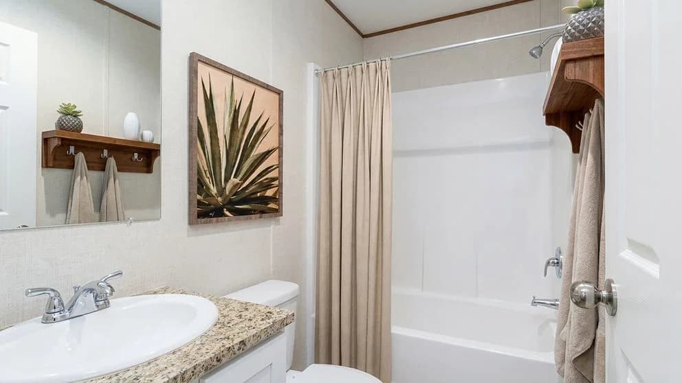Maple bathroom home features