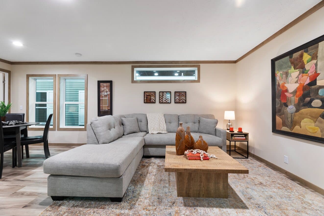 Ascension 16723h interior home features