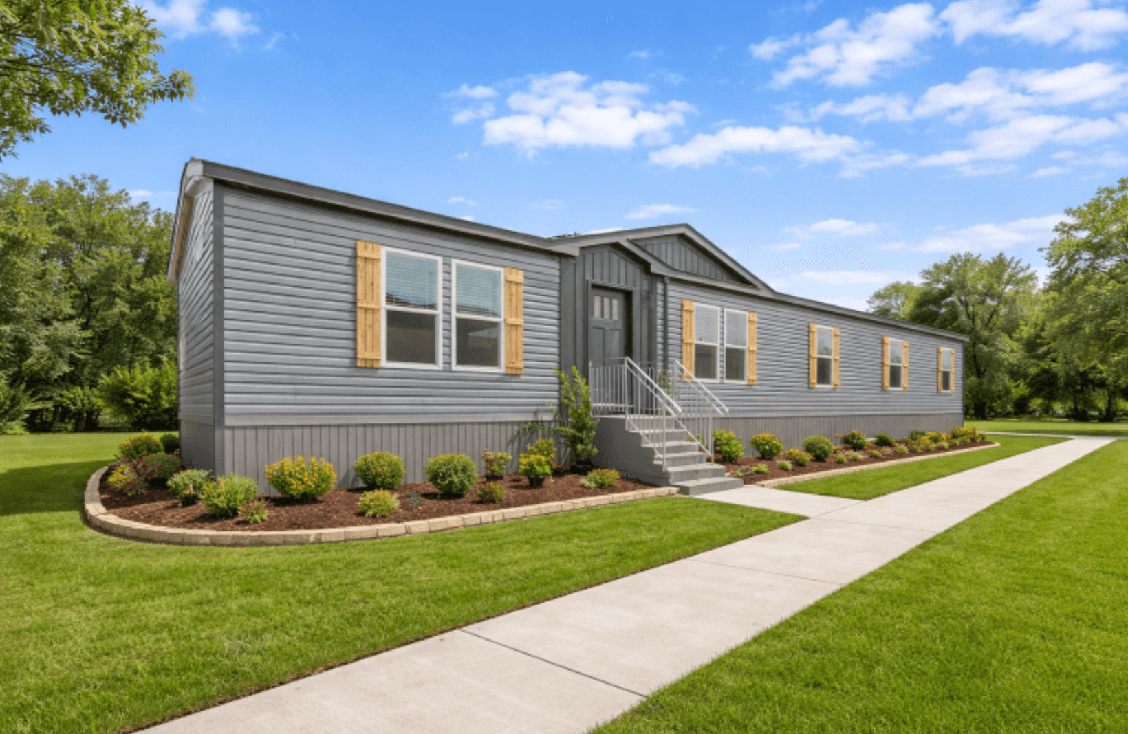 Kodiak 28724x hero, elevation, and exterior home features