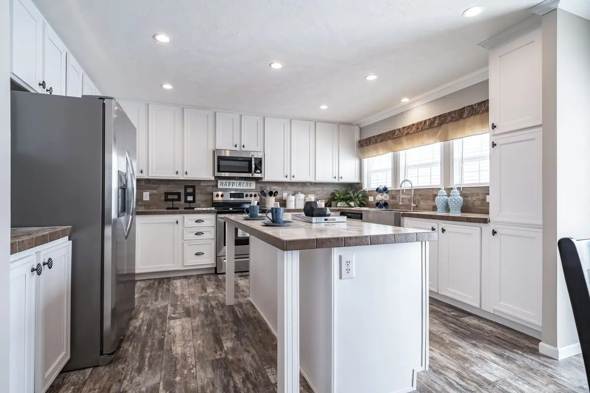 The roddy hero home features