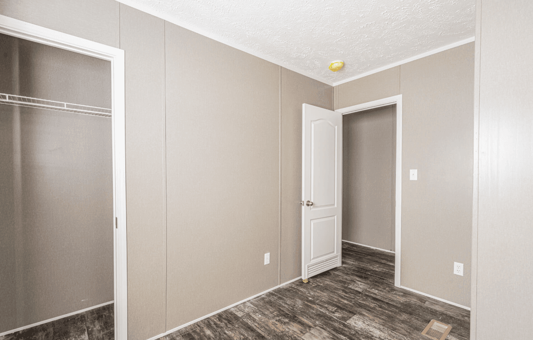 Riverhaven bedroom home features