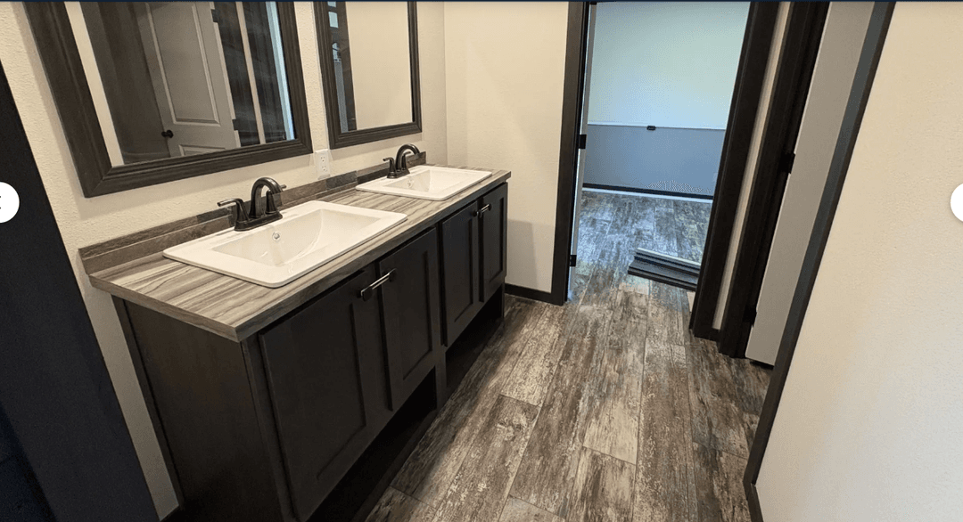 Boujee xl 2 bathroom home features