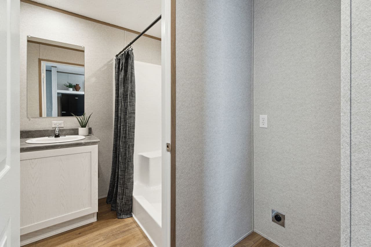 Pike bathroom home features