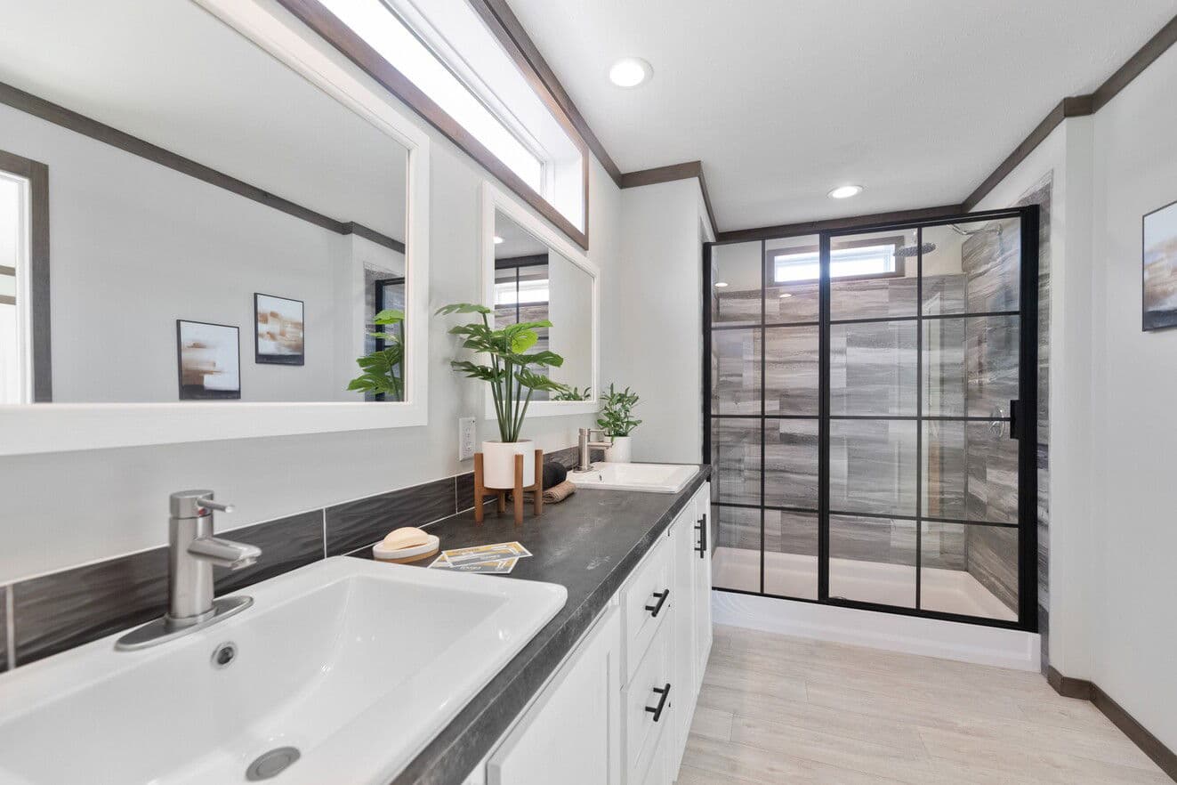 Pioneer 16763k bathroom home features