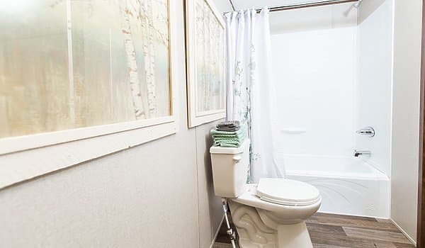 Delight bathroom home features