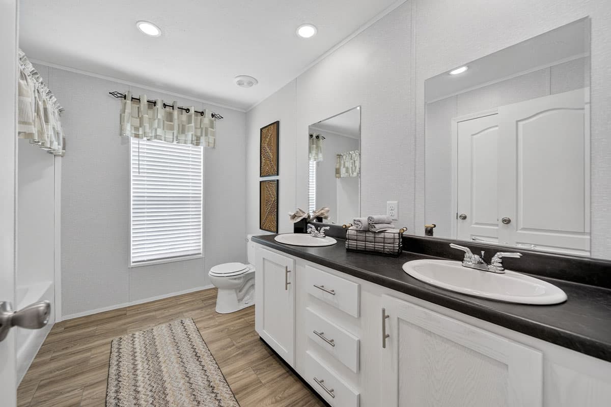 Brookstone md-65-32  home features