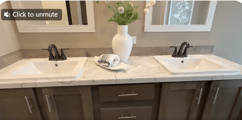 The alexander  home features