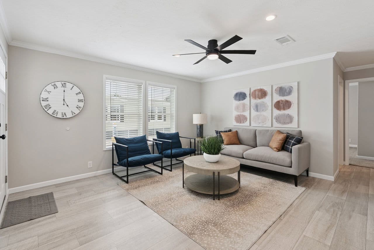 Driftwood interior home features