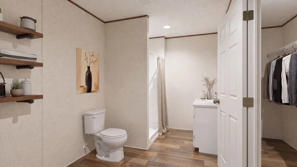 Oak bathroom home features