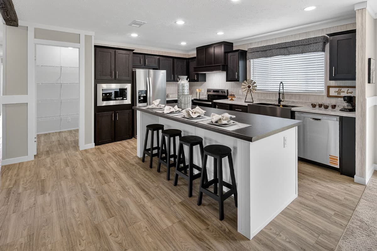 Brookstone md-65-32  home features