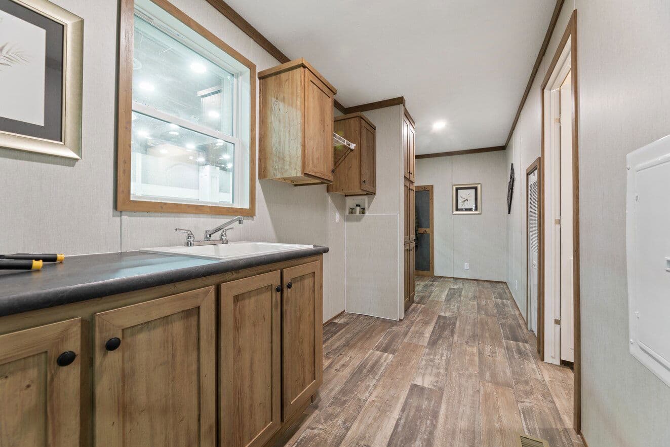 Excalibur 32644x interior home features