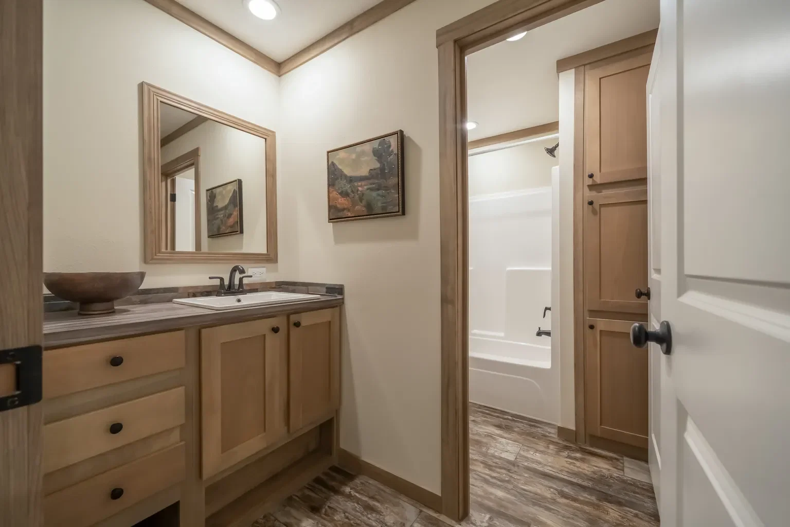 Boujee premier  home features