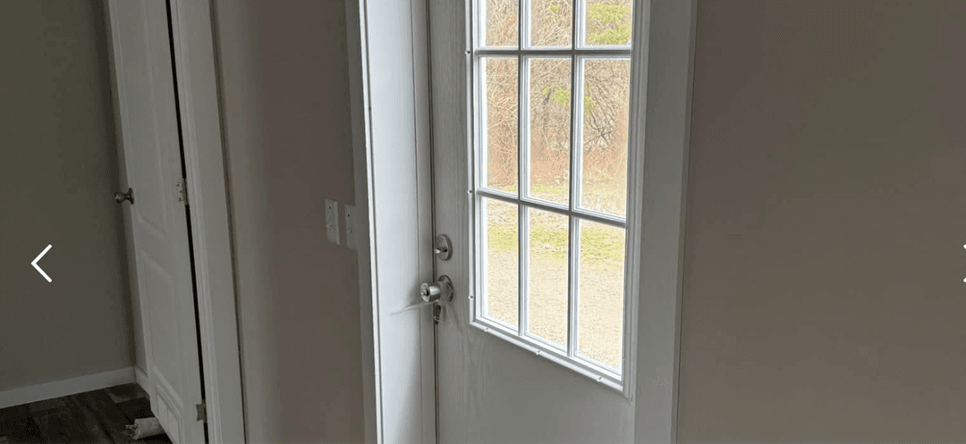 Deuce interior home features