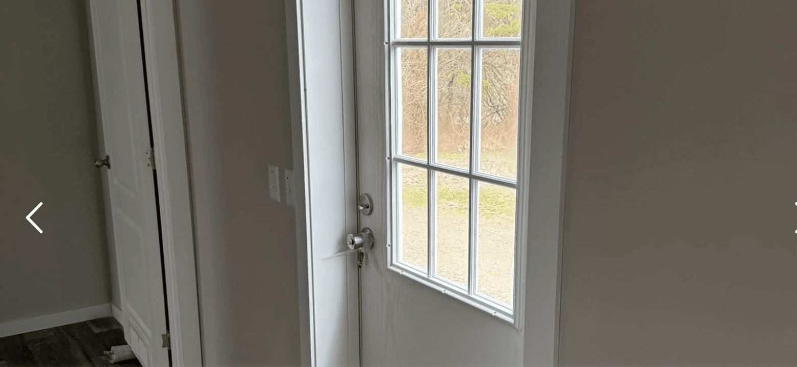 Deuce interior home features
