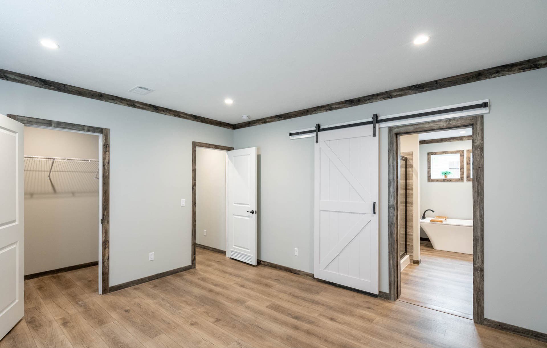 The madison  home features