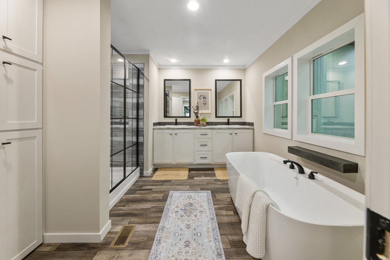 Stratos 28643b bathroom home features