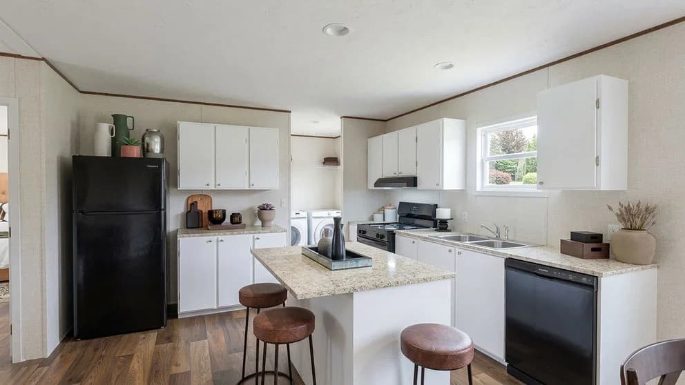 Maple kitchen home features