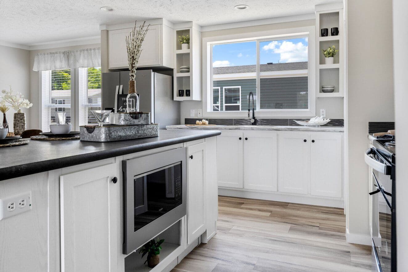 Champ kitchen home features