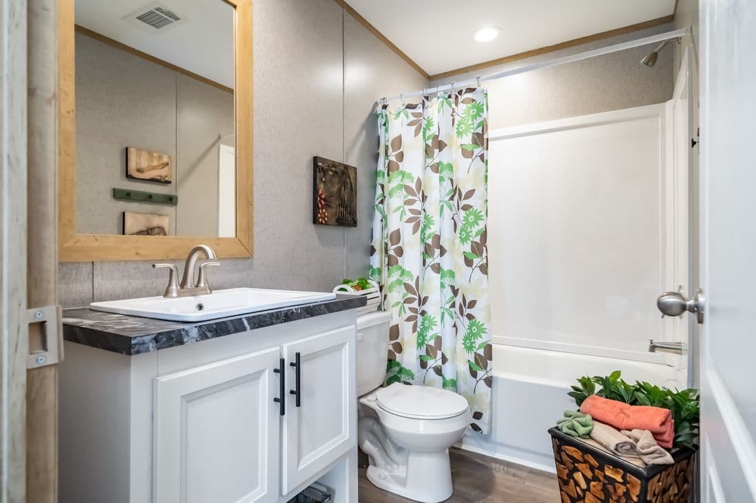 Boone  home features