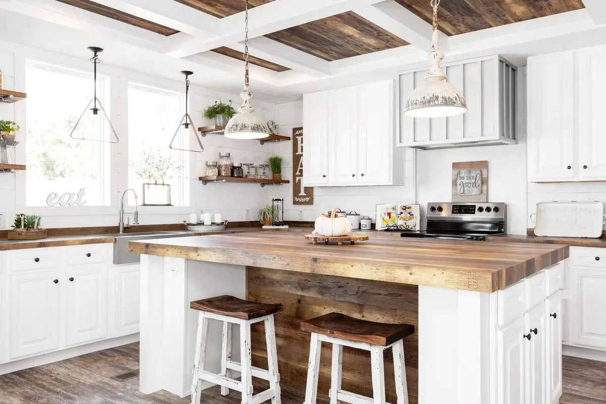 The lulabelle hero home features