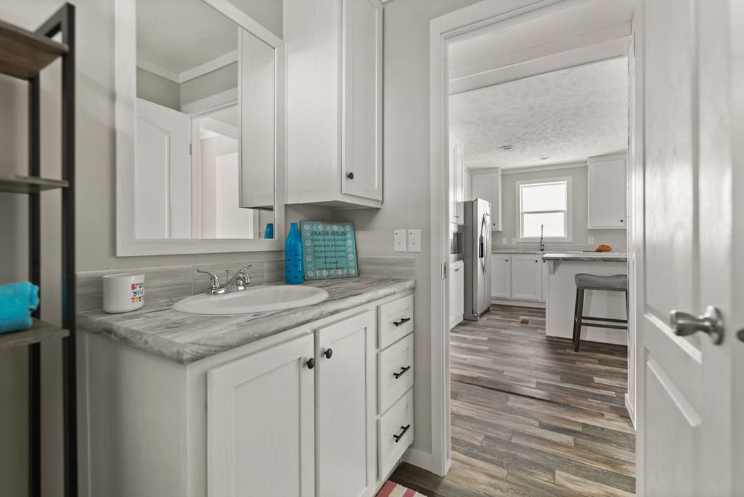  outback 28663p bathroom home features