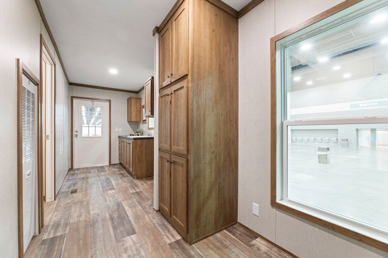 Excalibur 32644x interior home features