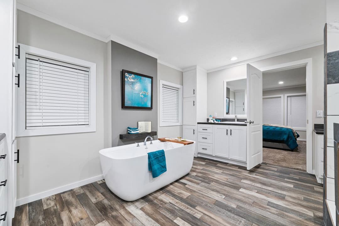 K2 32764p bathroom home features