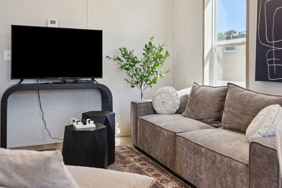 Pike interior home features