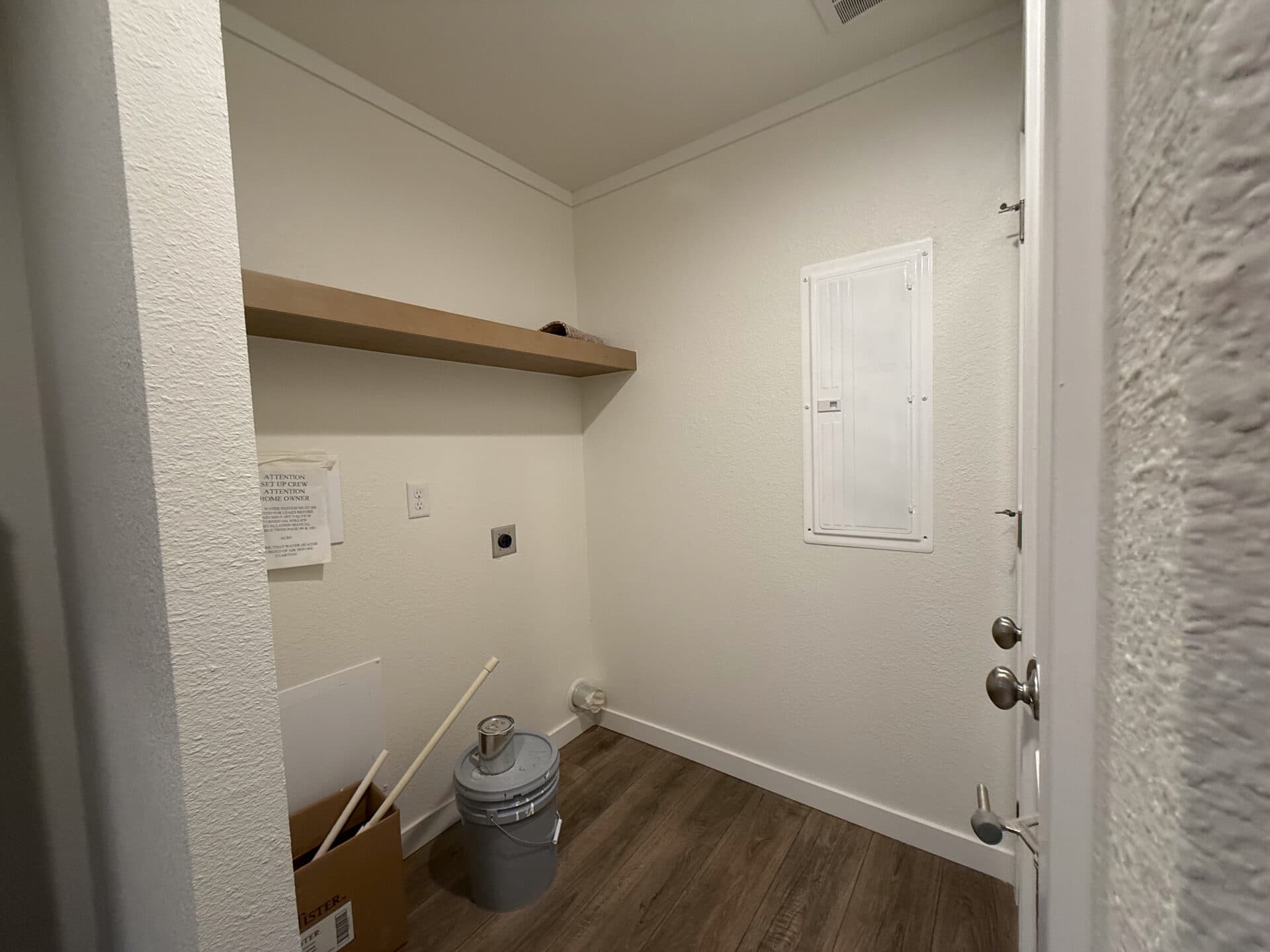 Rocket man  home features