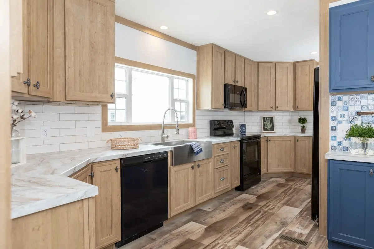 The bexar hero home features