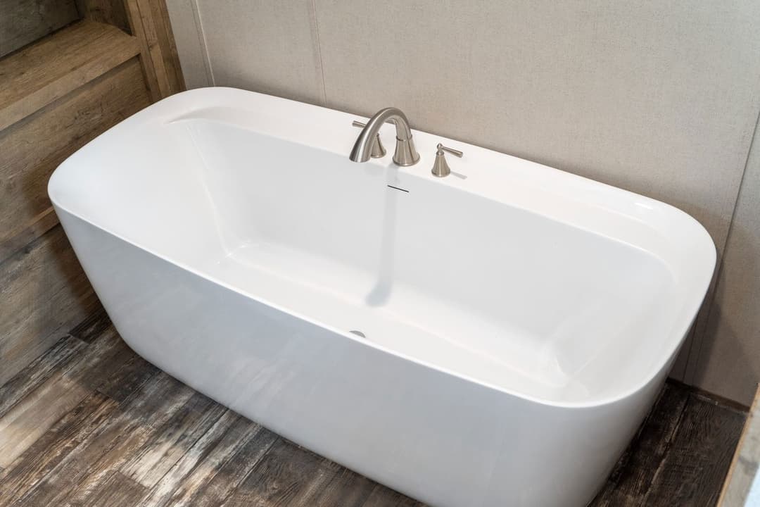 The breeze bathroom home features