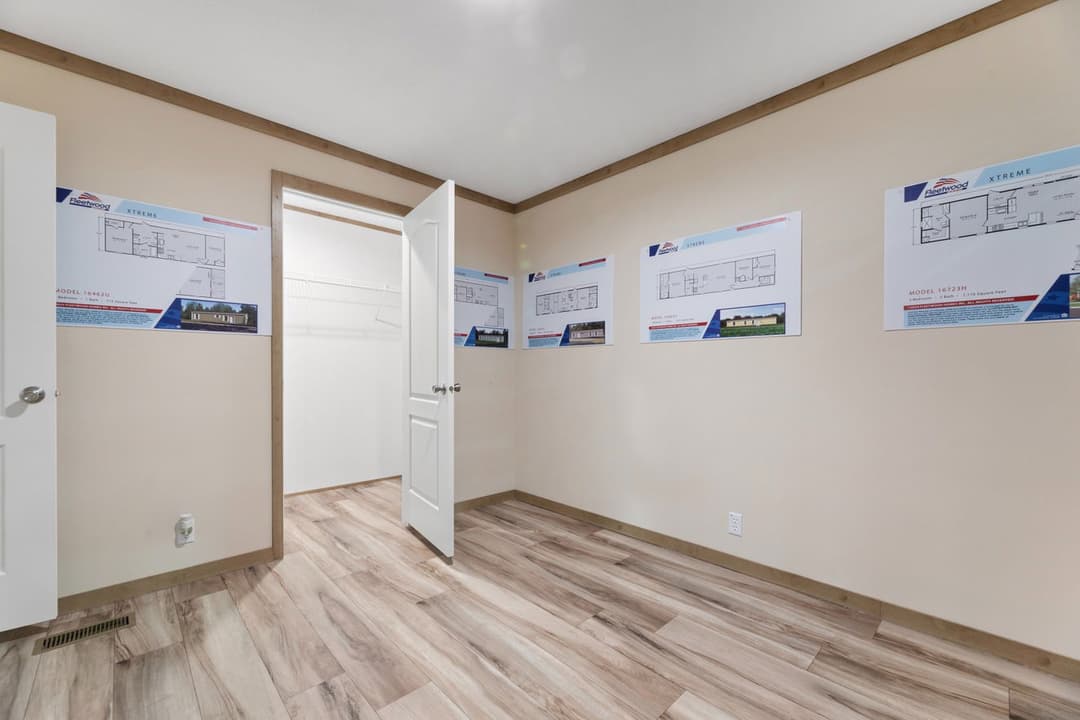 Ascension 16723h bedroom home features