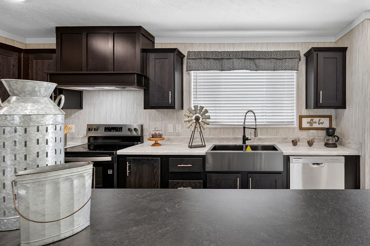 Brookstone md-65-32  home features