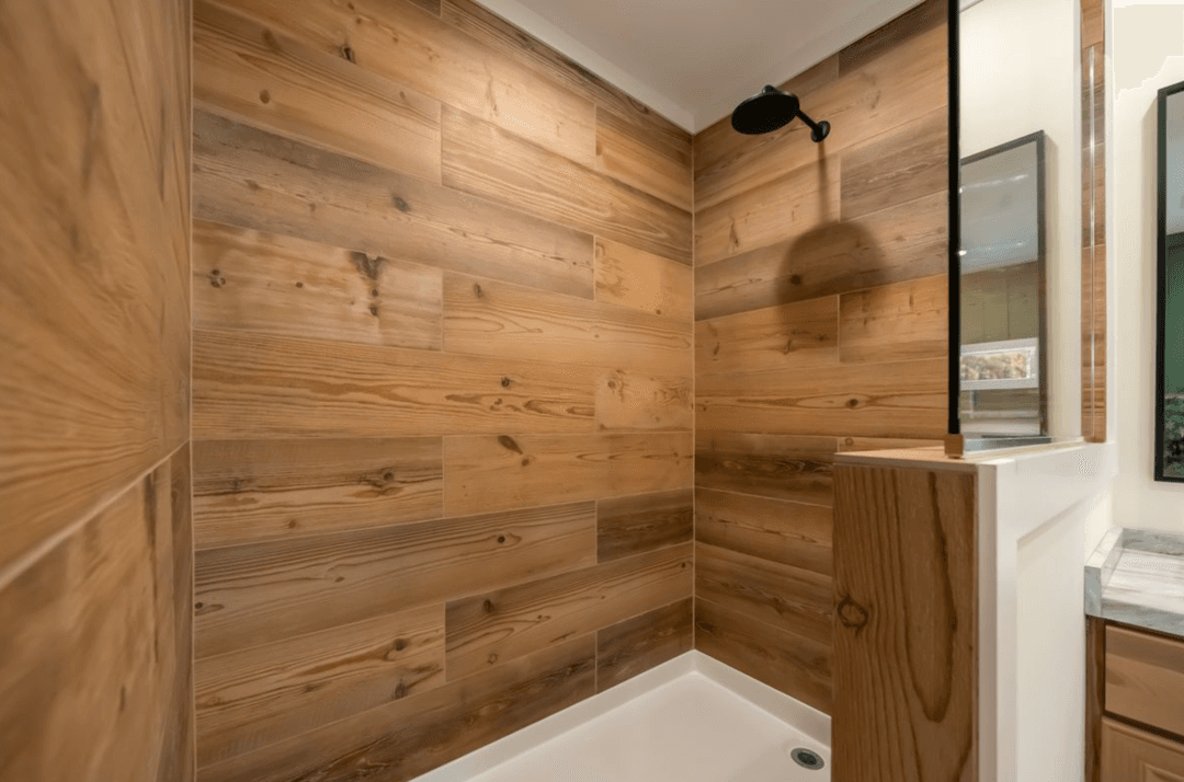 The rocking chair bathroom home features