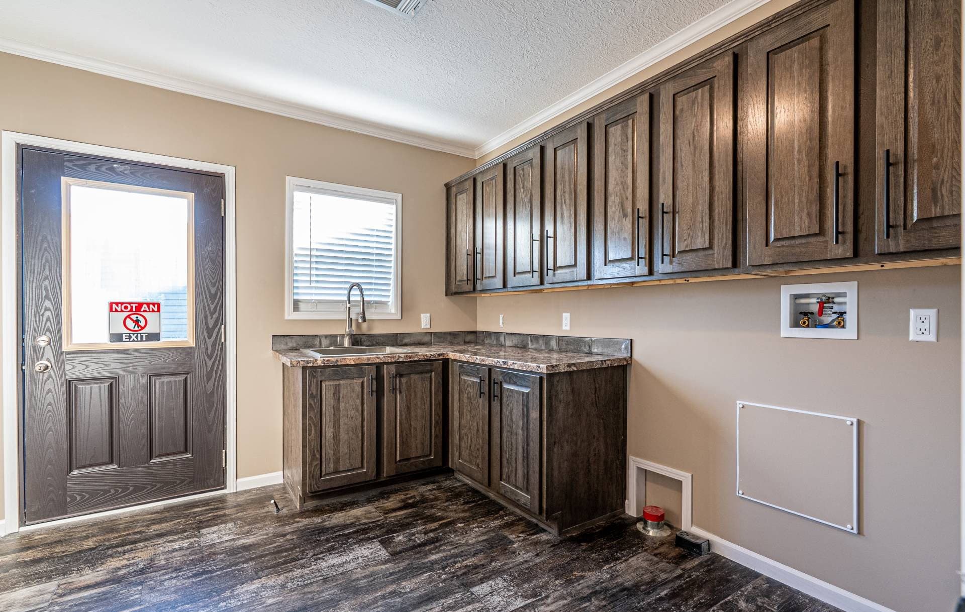 The bryant  home features