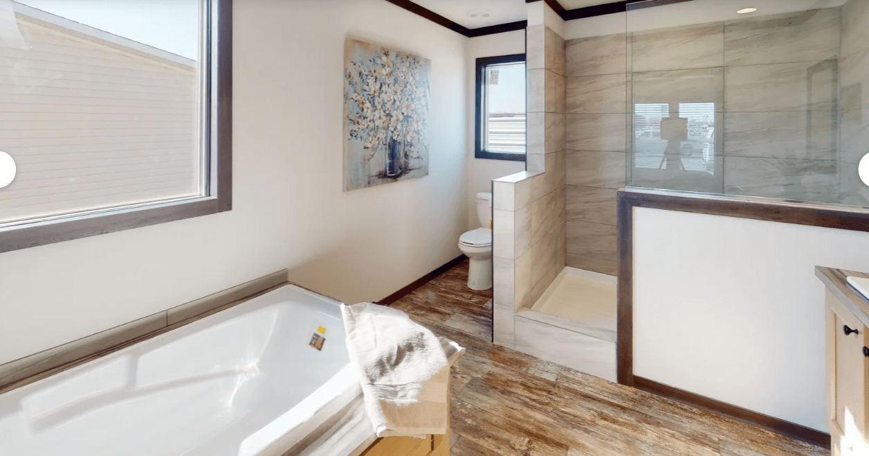 Boujee xl 2 bathroom home features