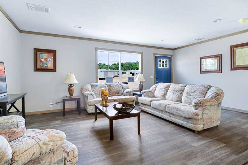 Tinsley  home features