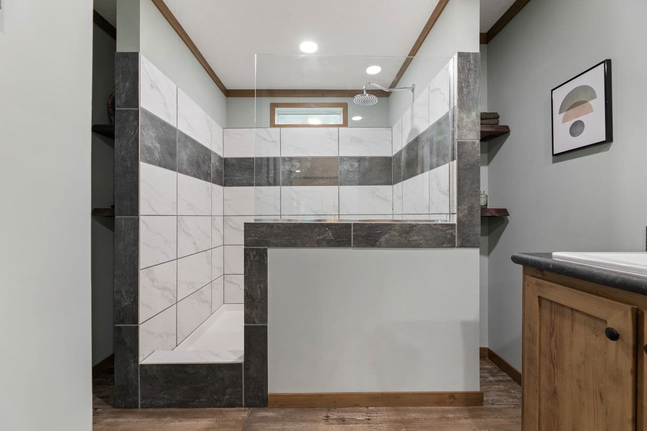 Excalibur 32644x bathroom home features
