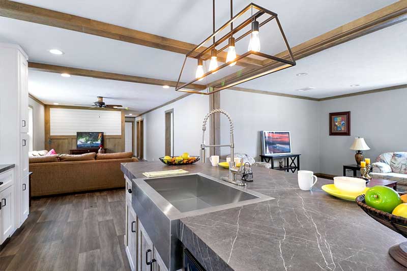 Tinsley  home features