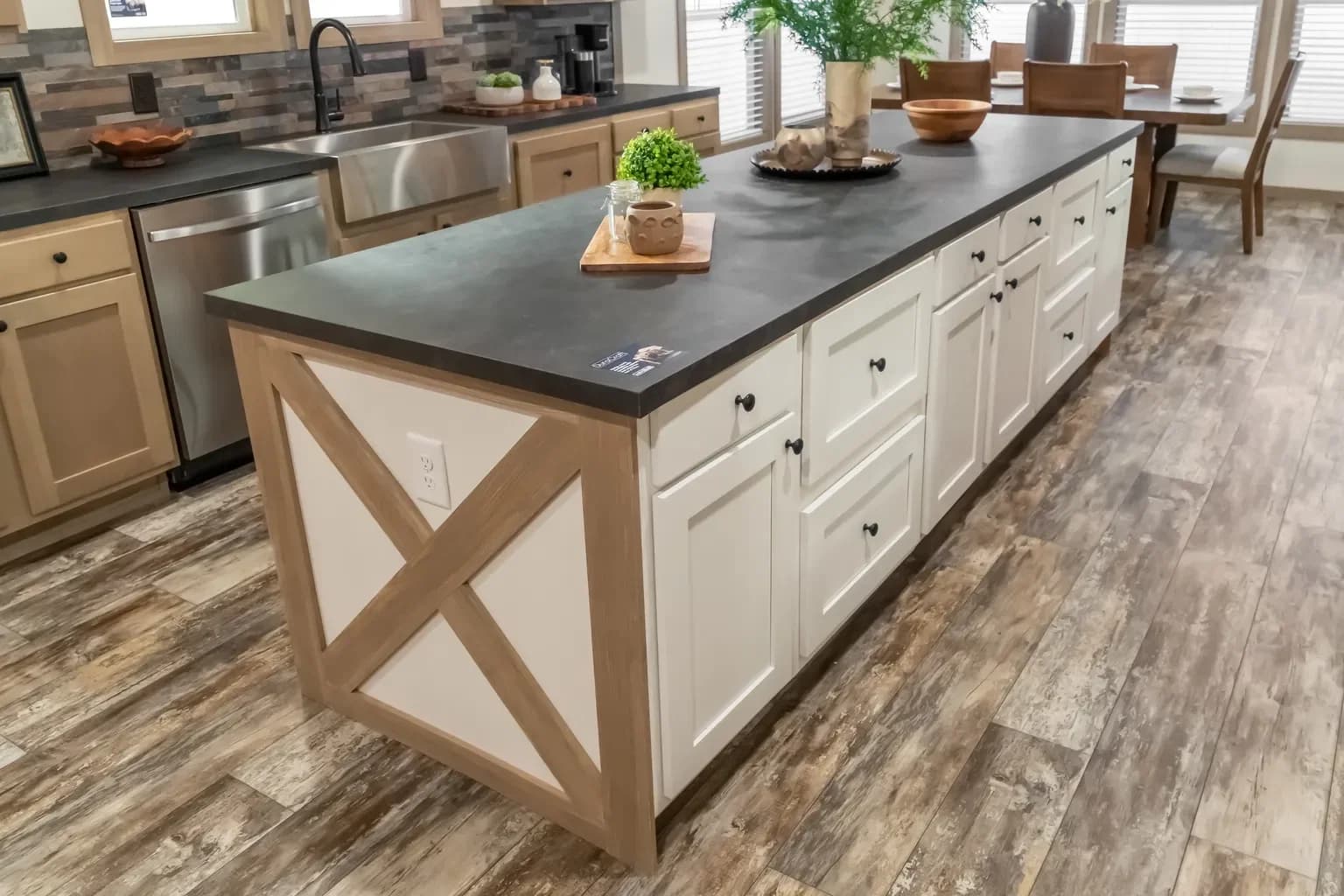 Boujee premier  home features