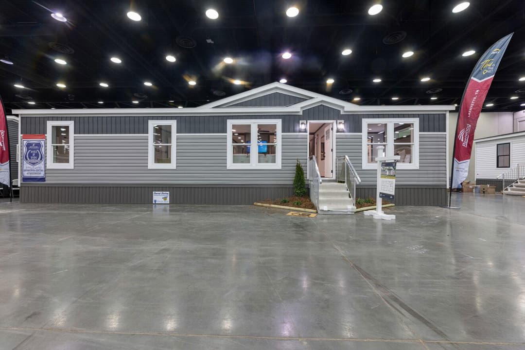 Hemos 28524b elevation, exterior, and hero home features