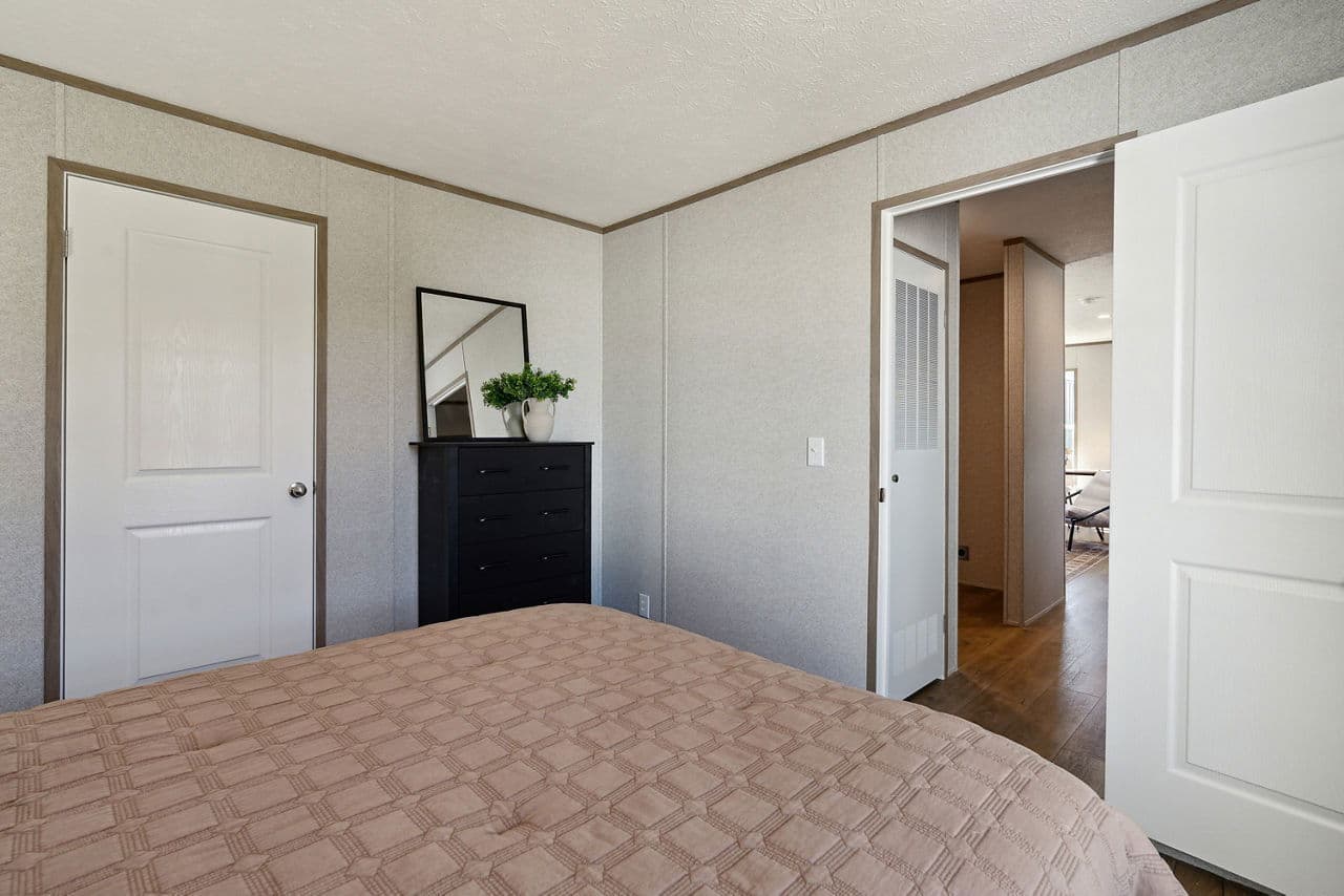 Pike bedroom home features