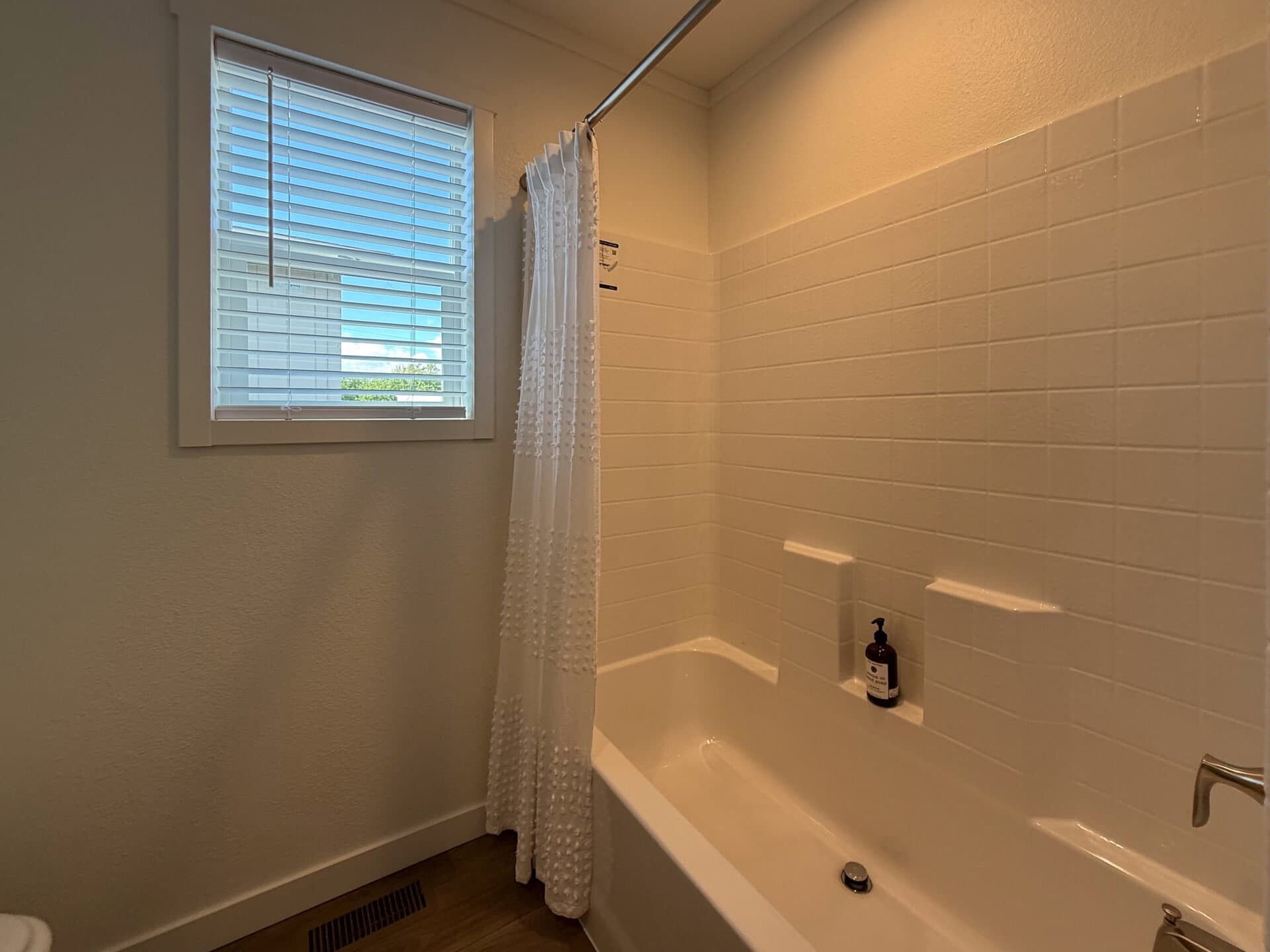 Rocket man  home features
