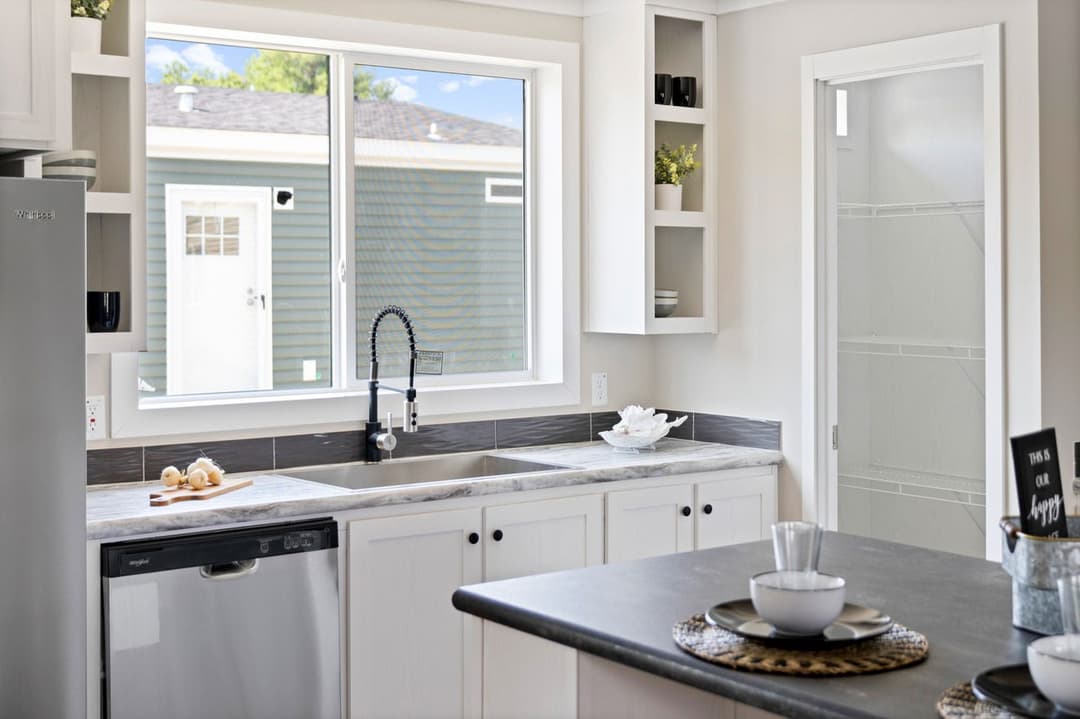 Champ kitchen home features