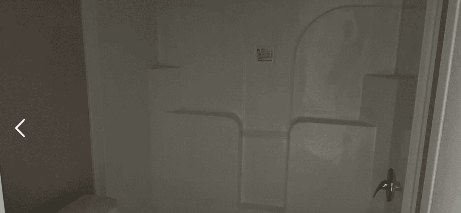 Deuce bathroom home features