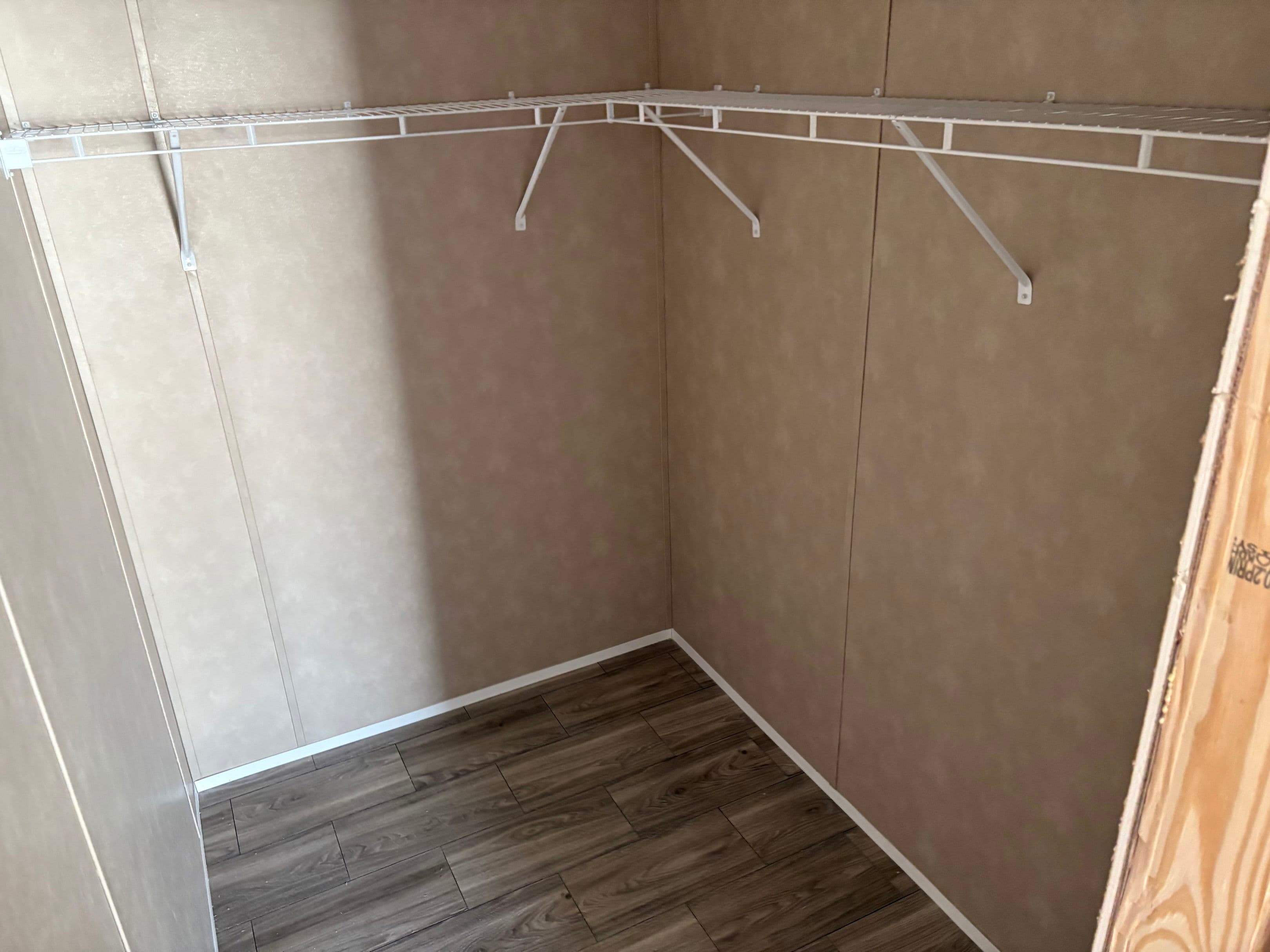 Md-10-32 lynnox interior home features