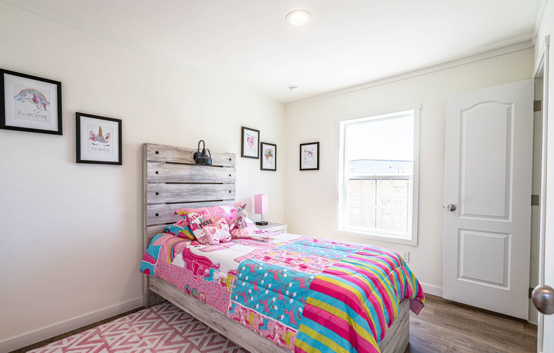 Move on up  home features