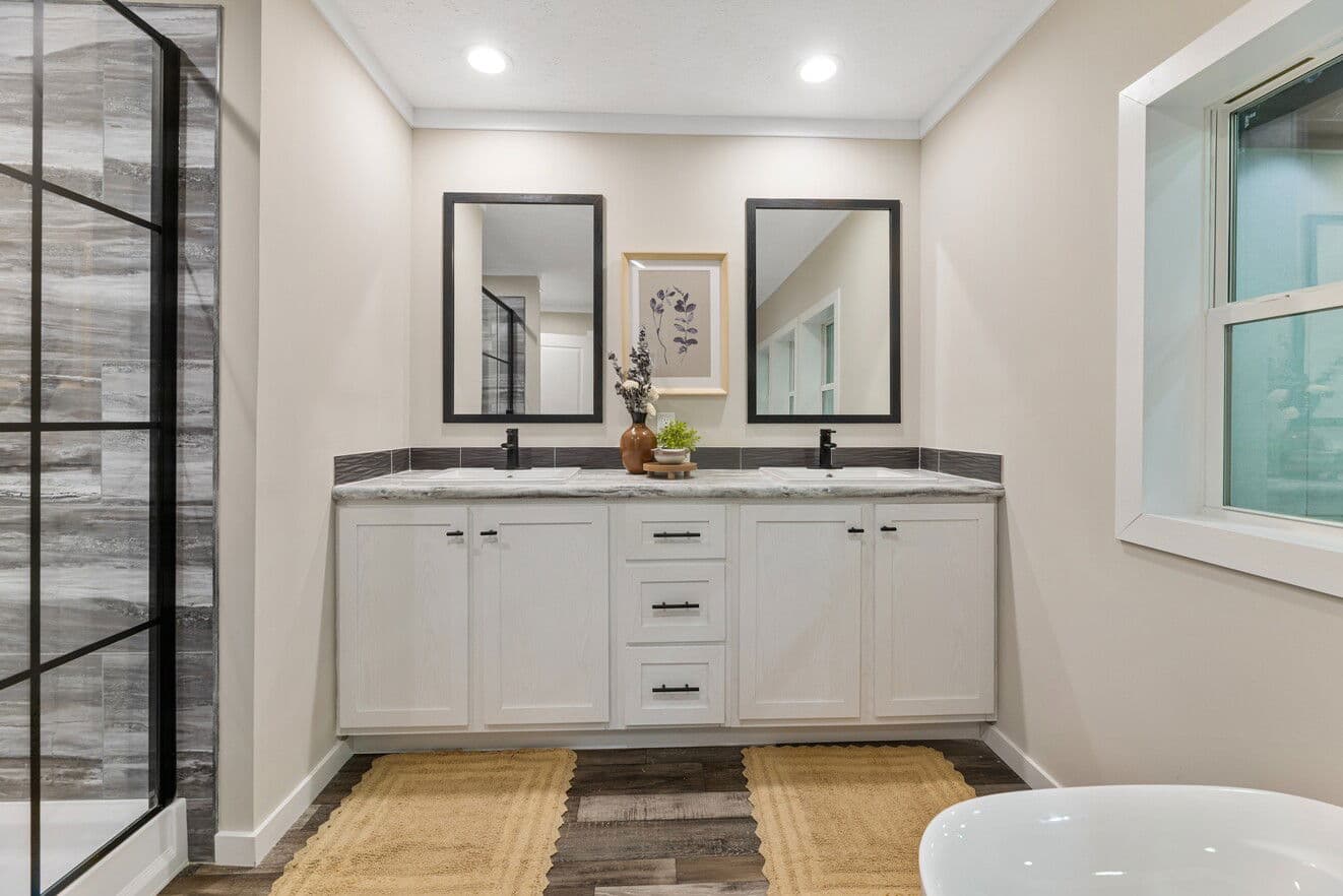 Stratos 28643b bathroom home features