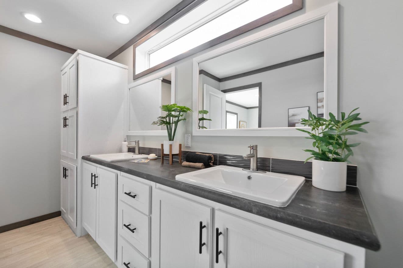 Pioneer 16763k bathroom home features